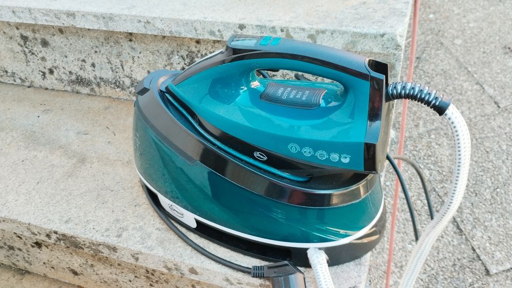 Ferro de passar roupa a vapor c/caldeira
