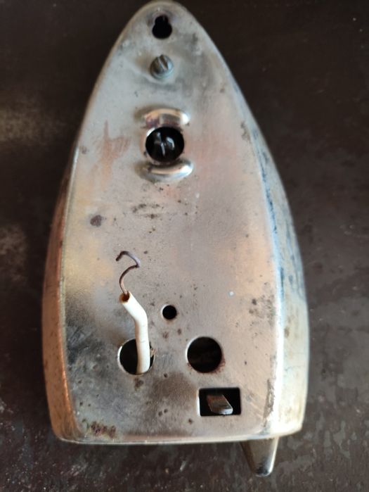 Плита  товста від праски утюга