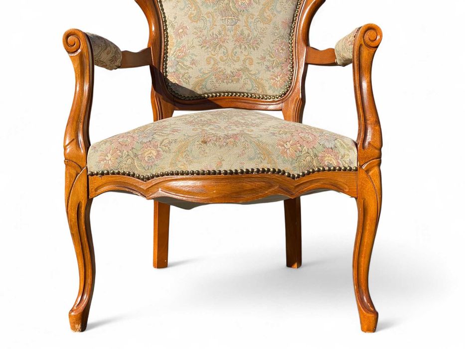 Stylowy fotel tron na giętych nogach, orzech, kwiatowa tapicerka