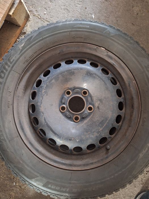 Felgi stalowe 16'' 5x108 z oponami zimowymi (Ford)
