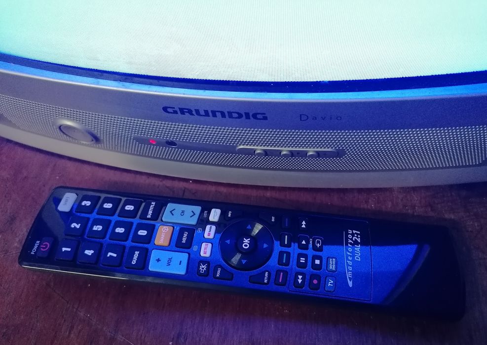 TV Grundig 37cm c/comando