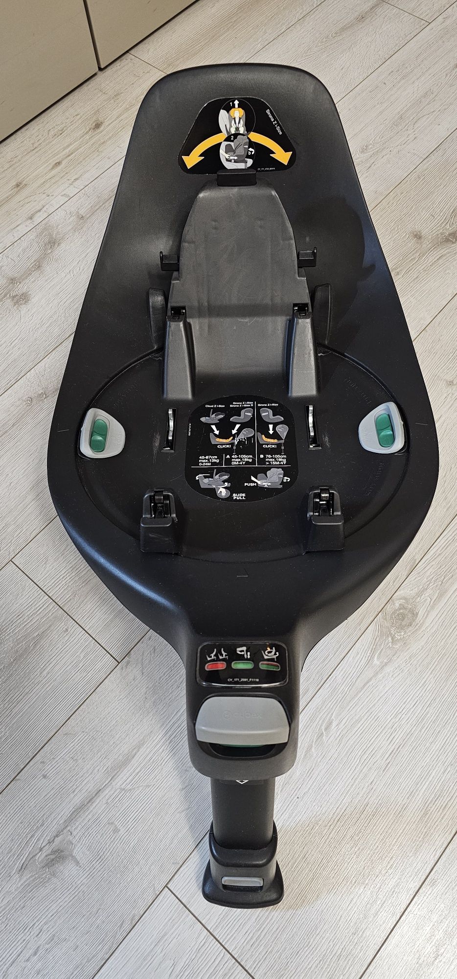 Fotelik Cybex Sirona Z+ i-size Platinum z bazą obrotową
