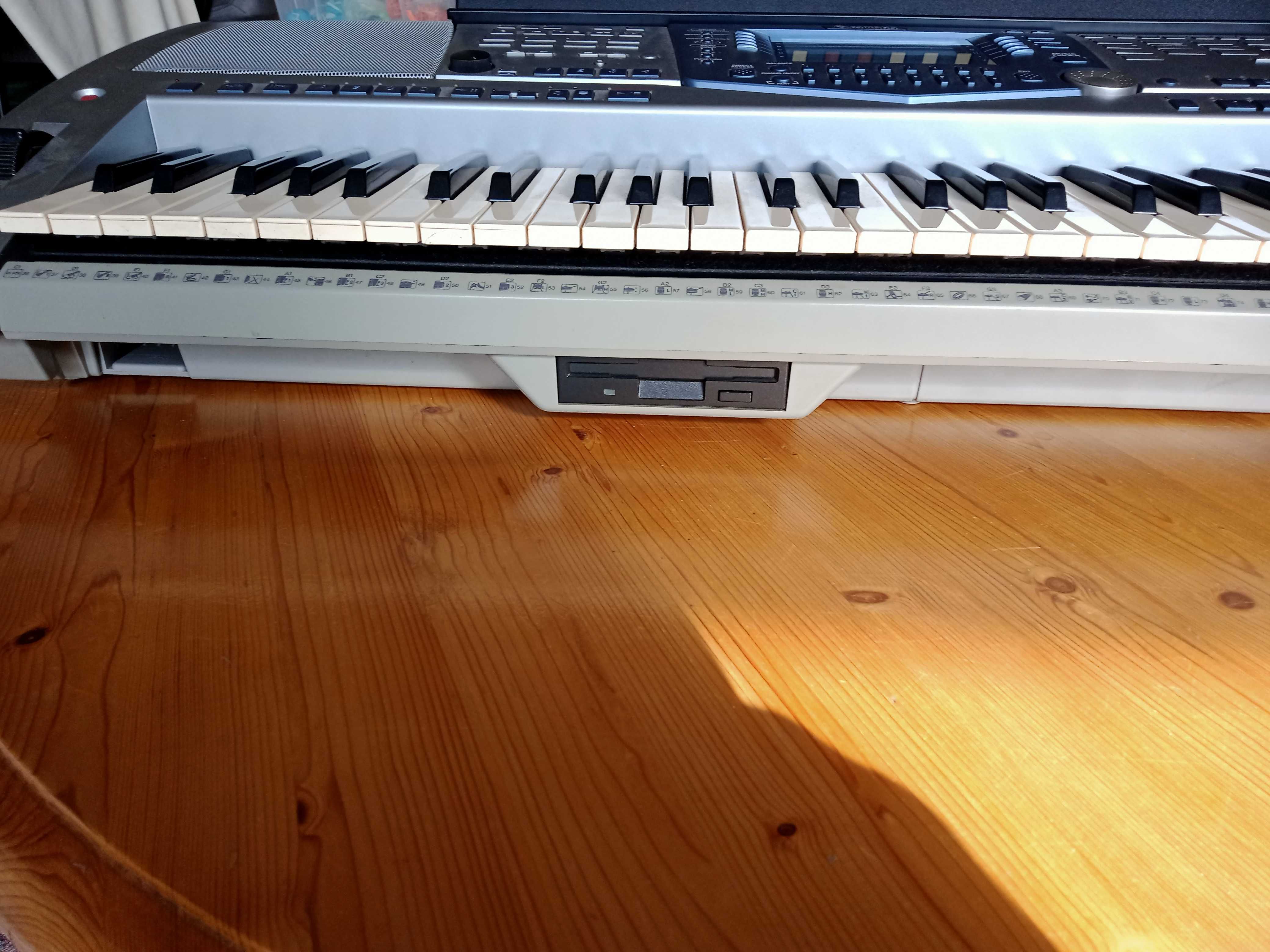 Sprzedam keyboard YAMAHA PSR-1100, woj. pomorskie.