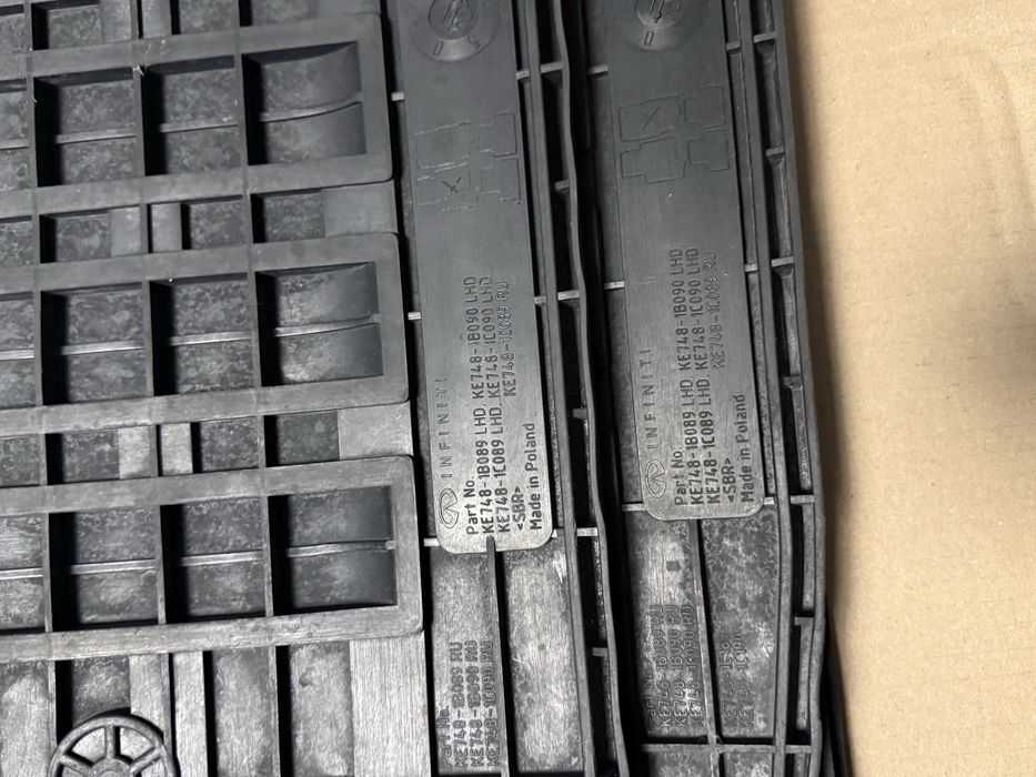 Коврики Infiniti,