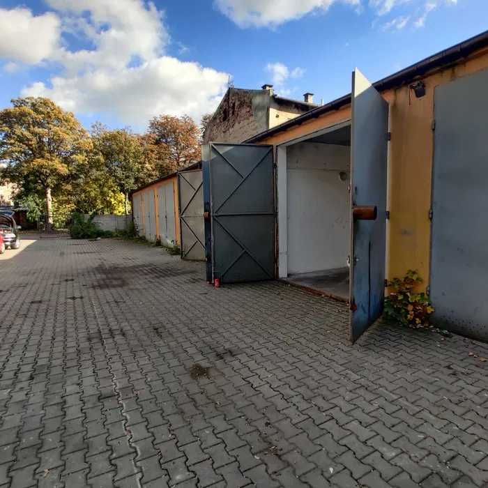 Duży garaż do wynajęcia