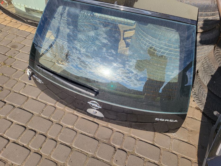 Tylna klapa bagażnika opel corsa c 3d lakier z20c kompletna