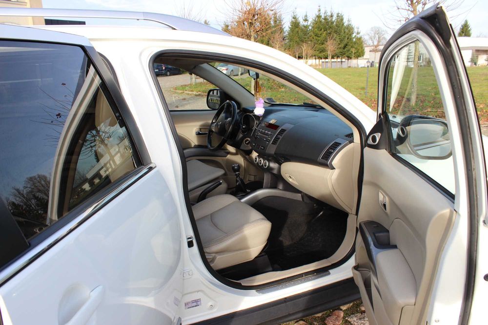 Mitsubishi Outlander 2009 2.0 140KM 4WD
