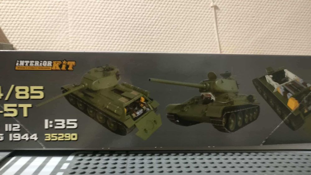 Model 1/35 T-34/85 W/d-5t.