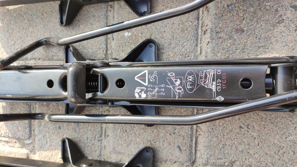 Домкрат Рено Меган 2 , renault megane 2