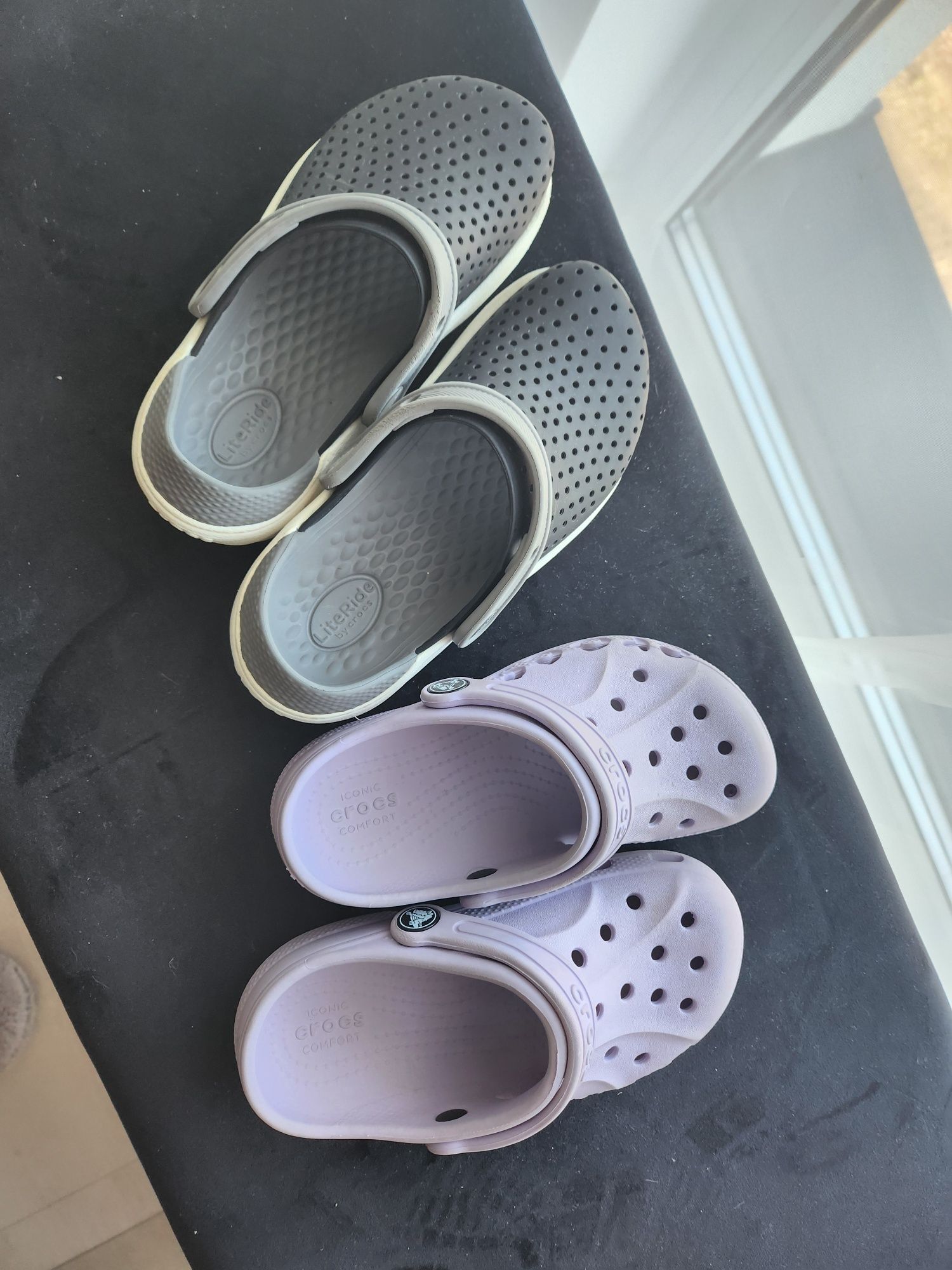 Crocs klapki dla dziewczynki rozm C12 dwie pary