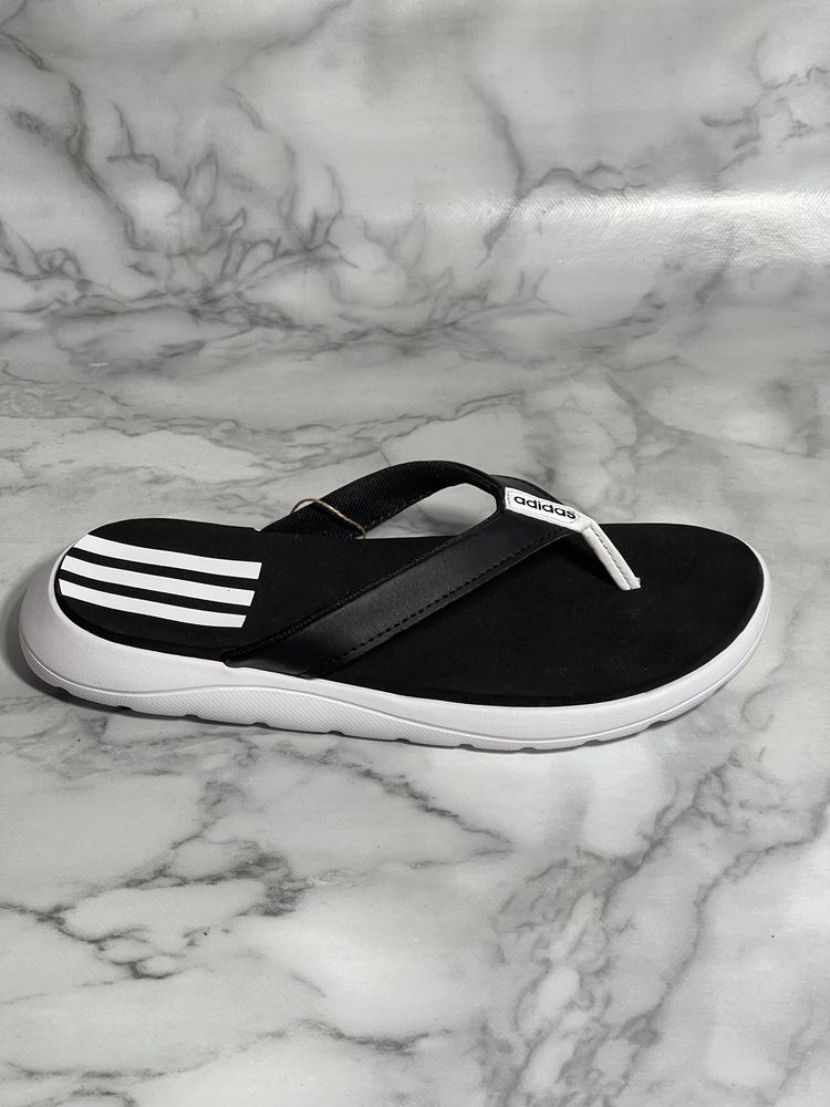 Нові Вʼєтнамки Adidas Пантолети Comfort Sportswear EG2069 чорні 37