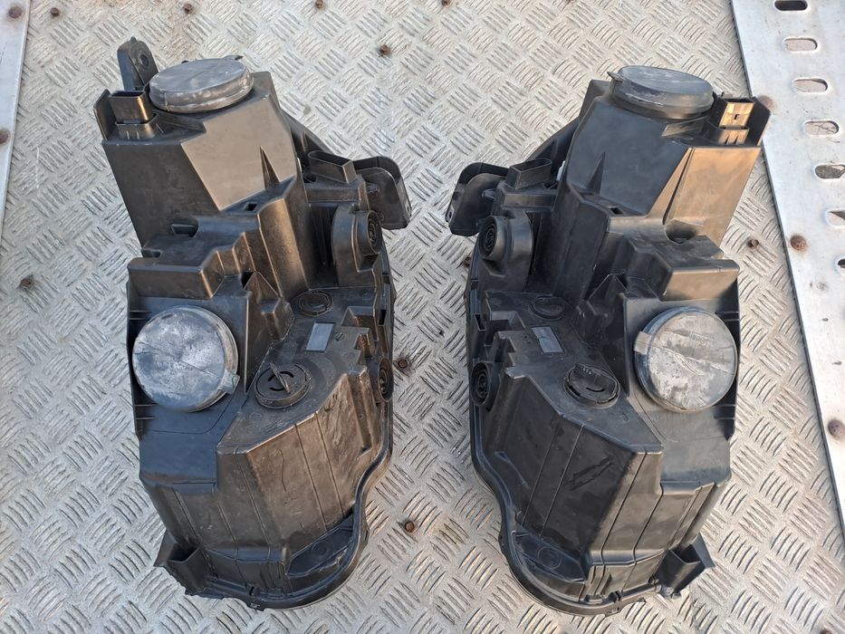 Dois Farois Peugeot PARTNER