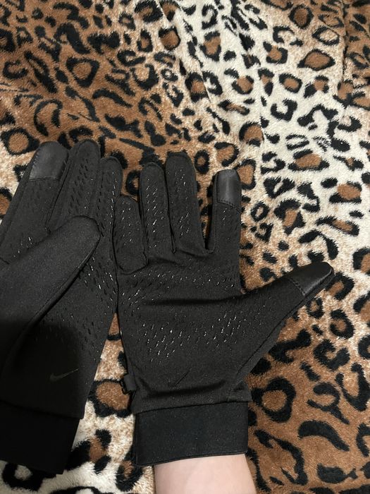 Перчатки nike hyperwarm