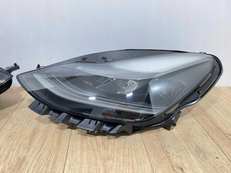 Tesla Model 3 Фара - рестайл дорестайл