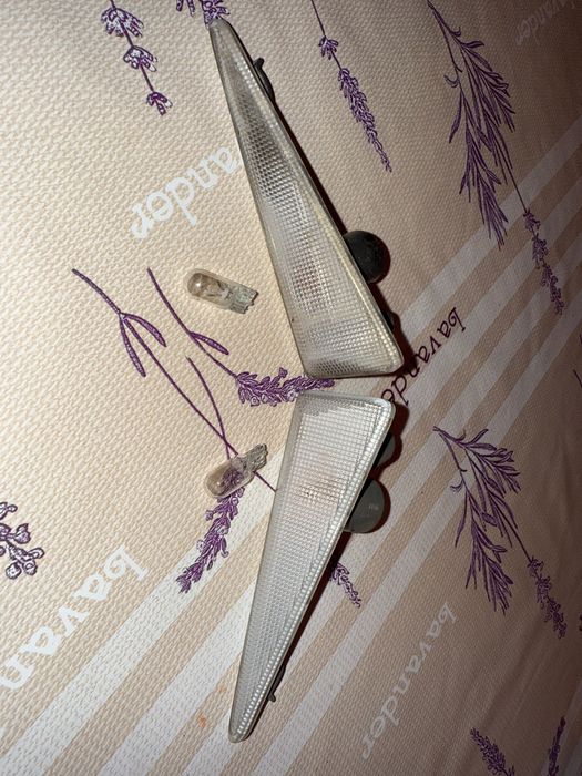 Повторювач повороту передній правий і лівий Megane II, Espace IV