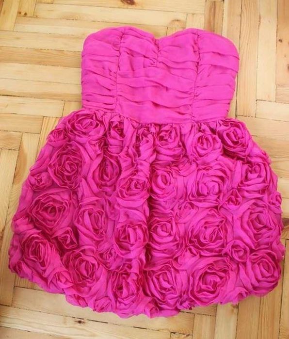 Розовые платья на девочку платье с розами яркое пышное на 152-160см