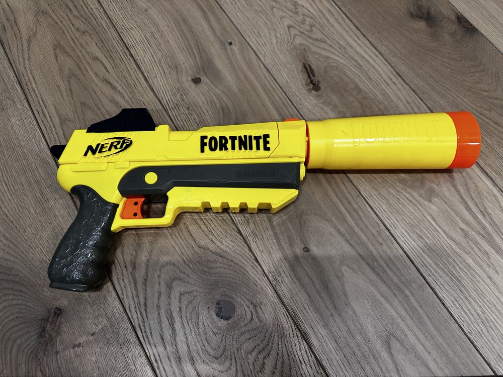 Nerf fortnite бластер