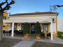 Churrasqueira/Restaurante com esplanada