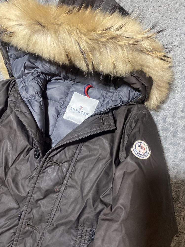 Детский пуховик moncler