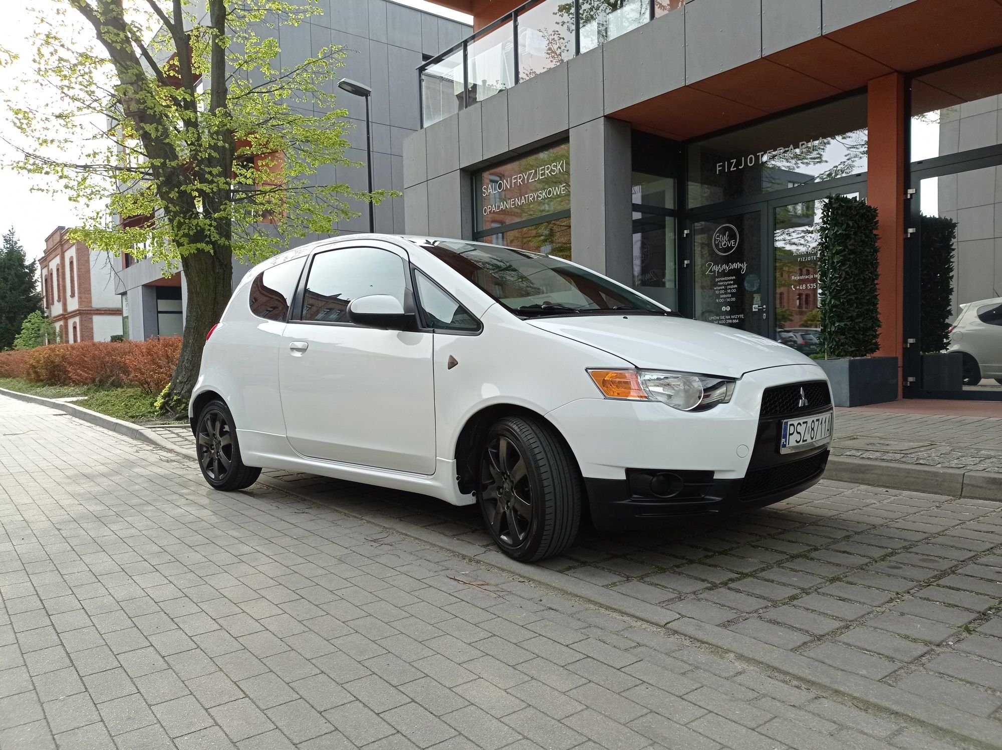 Sprzedam pięknego Mitsubishi Colt-a VI z silnikiem benzynowym 1.3