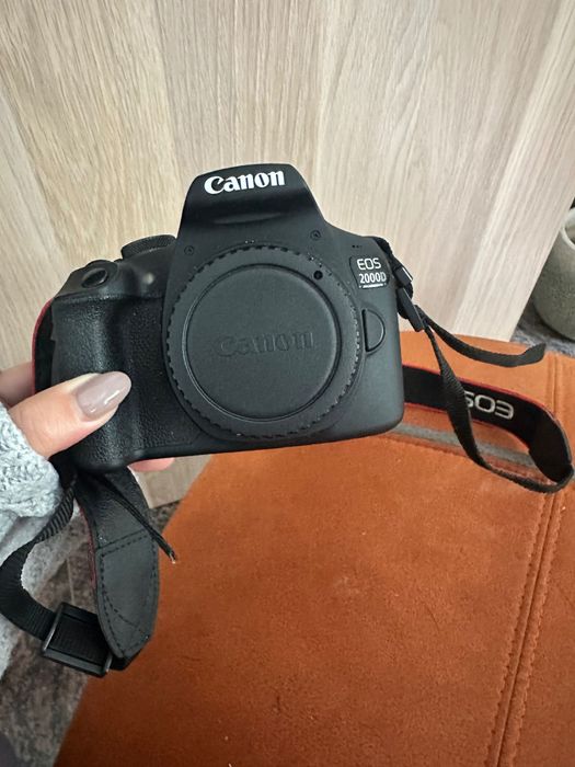 Canon D2000 e + lente