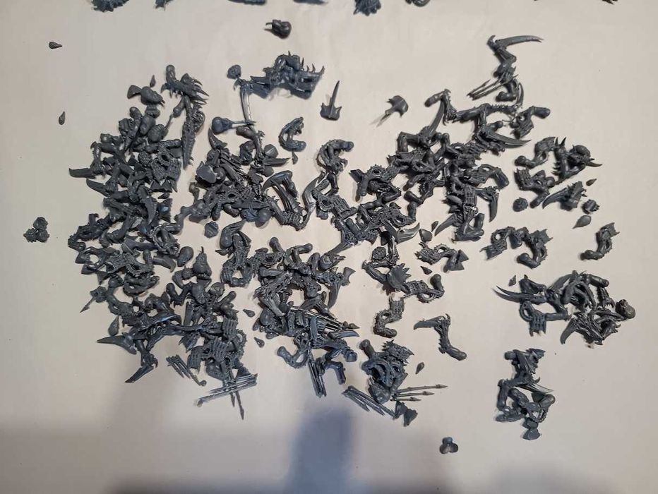 Sprzedam bitsy Tyranidów do Warhammera 40000