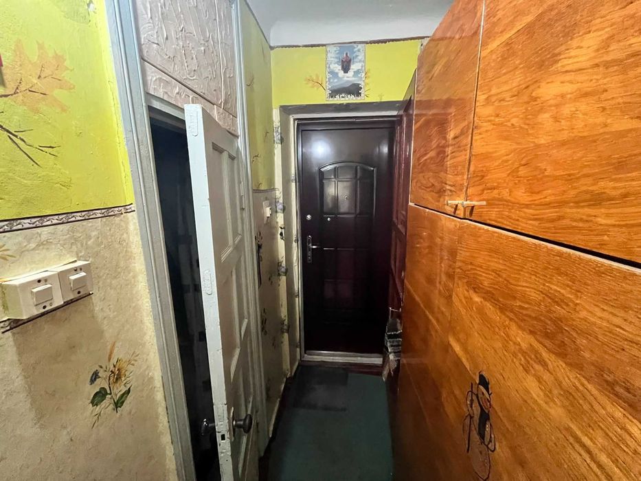 Продаж 1-кімнатної квартири Центр 2 поверх