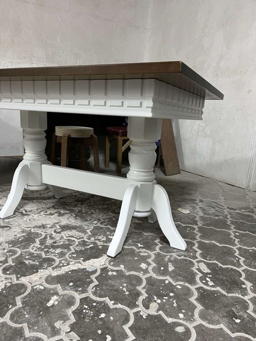 Стіл з масиву дуба