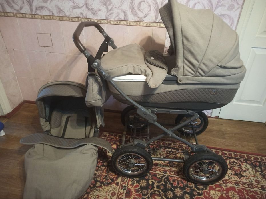 Продам коляску в гарному стані