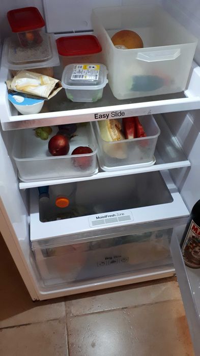 Frigorífico Samsung de 2 portas com congelador
