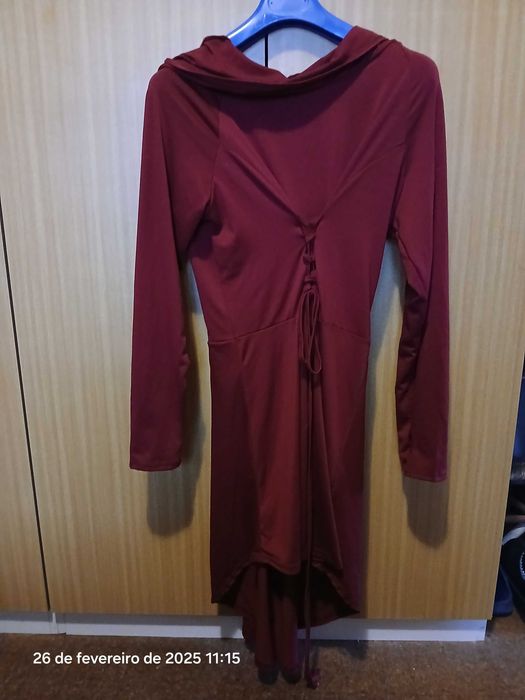Vestido assimétrico nunca usado