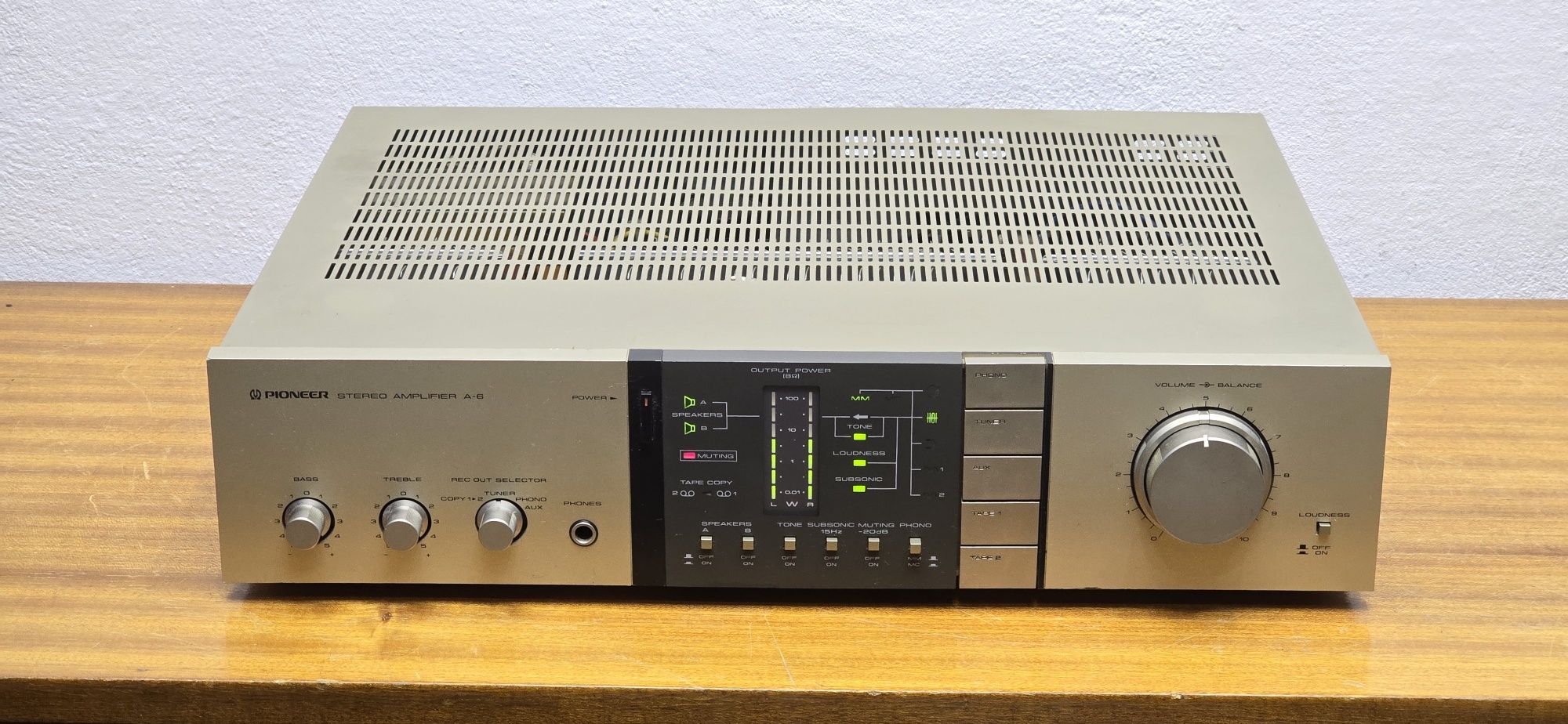 Pioneer A 6 1981r 2x60W 8ohm 6ohm 2x80W szampański Vintage wzmacniacz