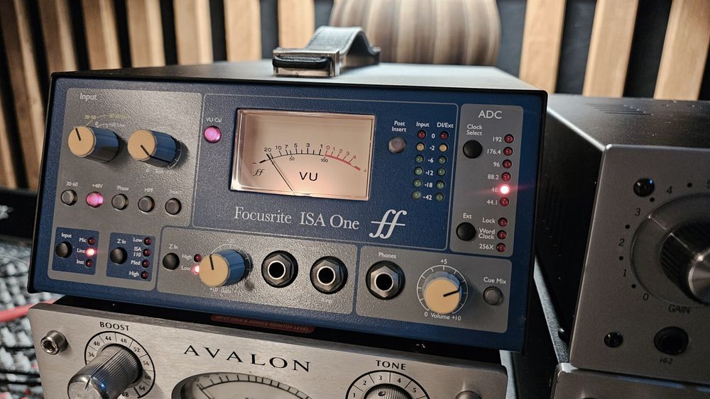 Focusrite isa one plus karta AD adat