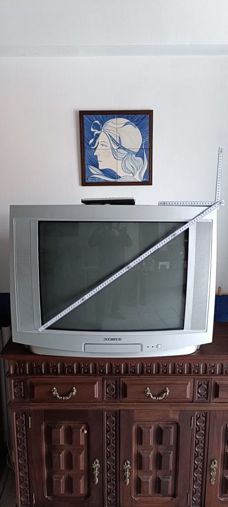 Vendo TV Samsung em bom estado