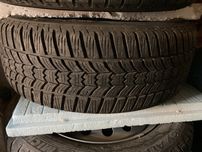 Продам диски с резиной зимней 205/55/16