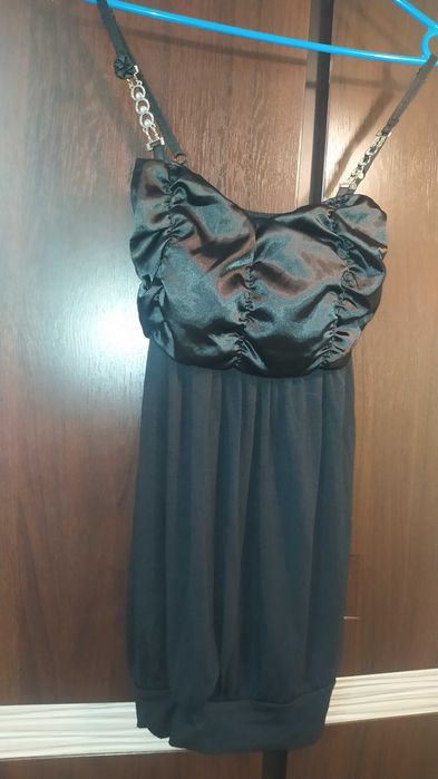 Odzież używana większa ilość ok 1000 kg, cena do uzgodnienia.