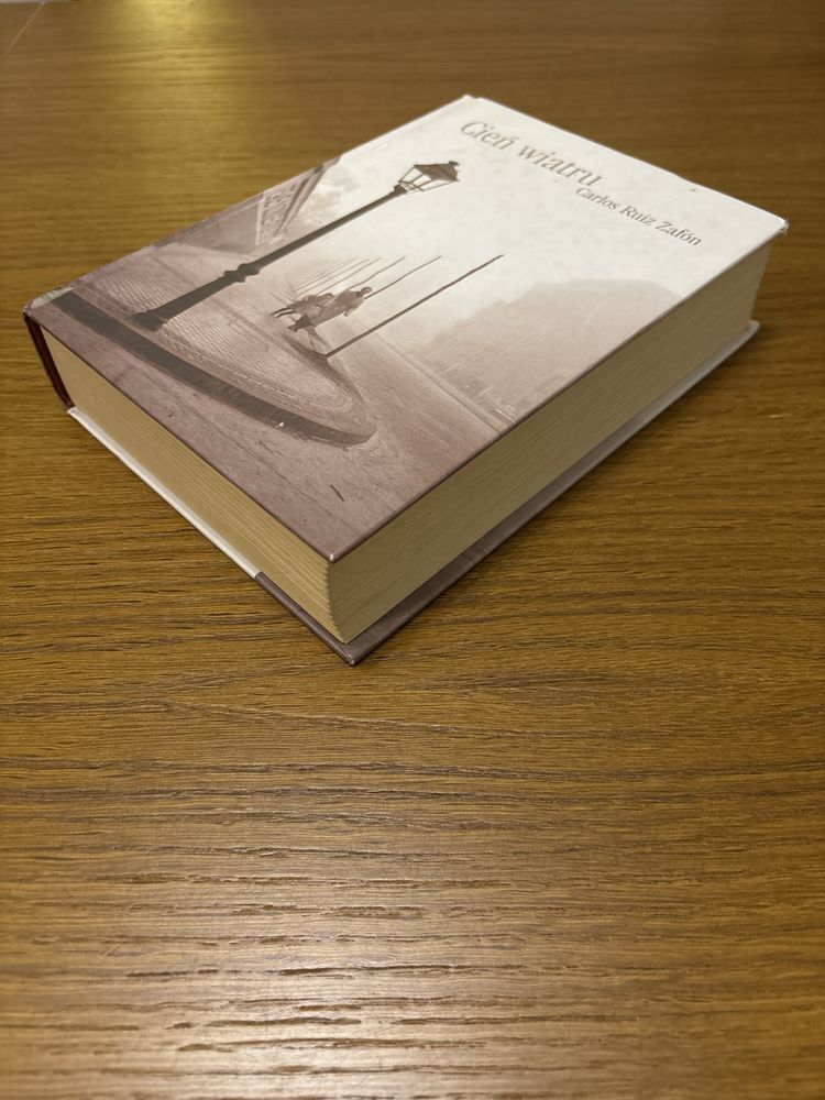 Cień wiatru Carlos Ruiz Zafon