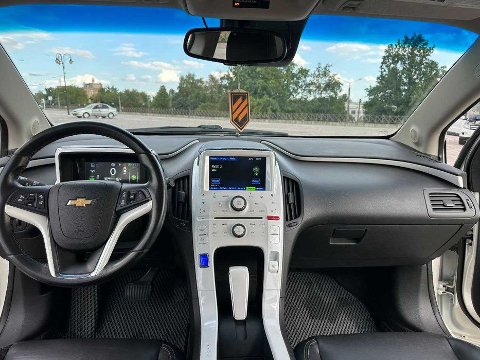 Chevrolet Volt 1. Шевроле вольт.