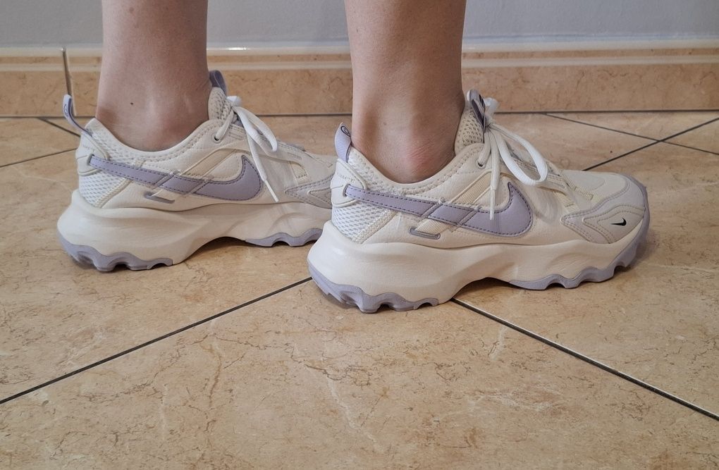 Sneakersy damskie  Nike
