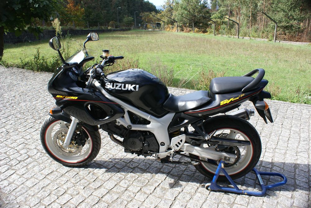 Suzuki SVS 650, moto esplêndida