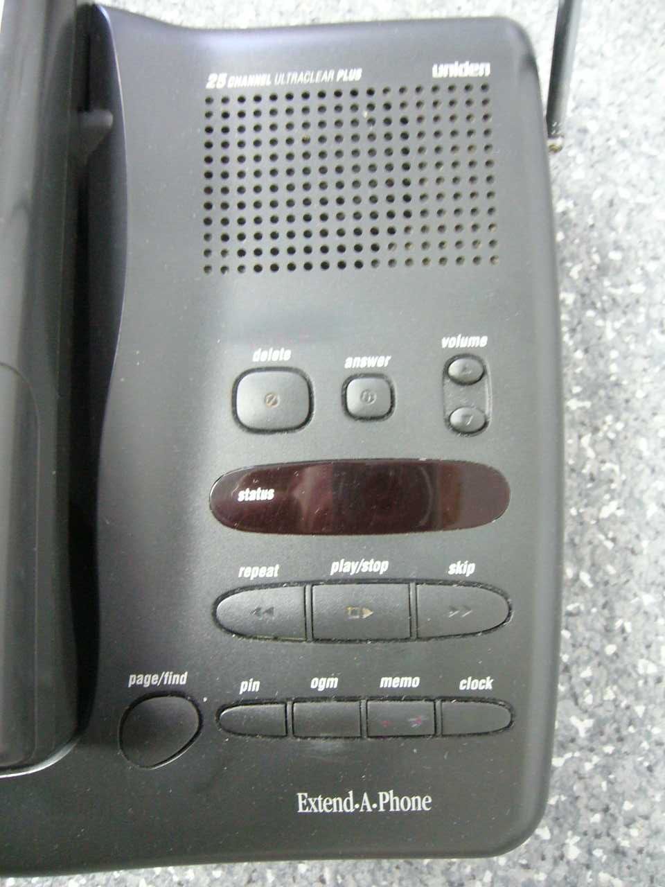 Telefon stacjonarny bezprzewodowy Uniden XCA 555