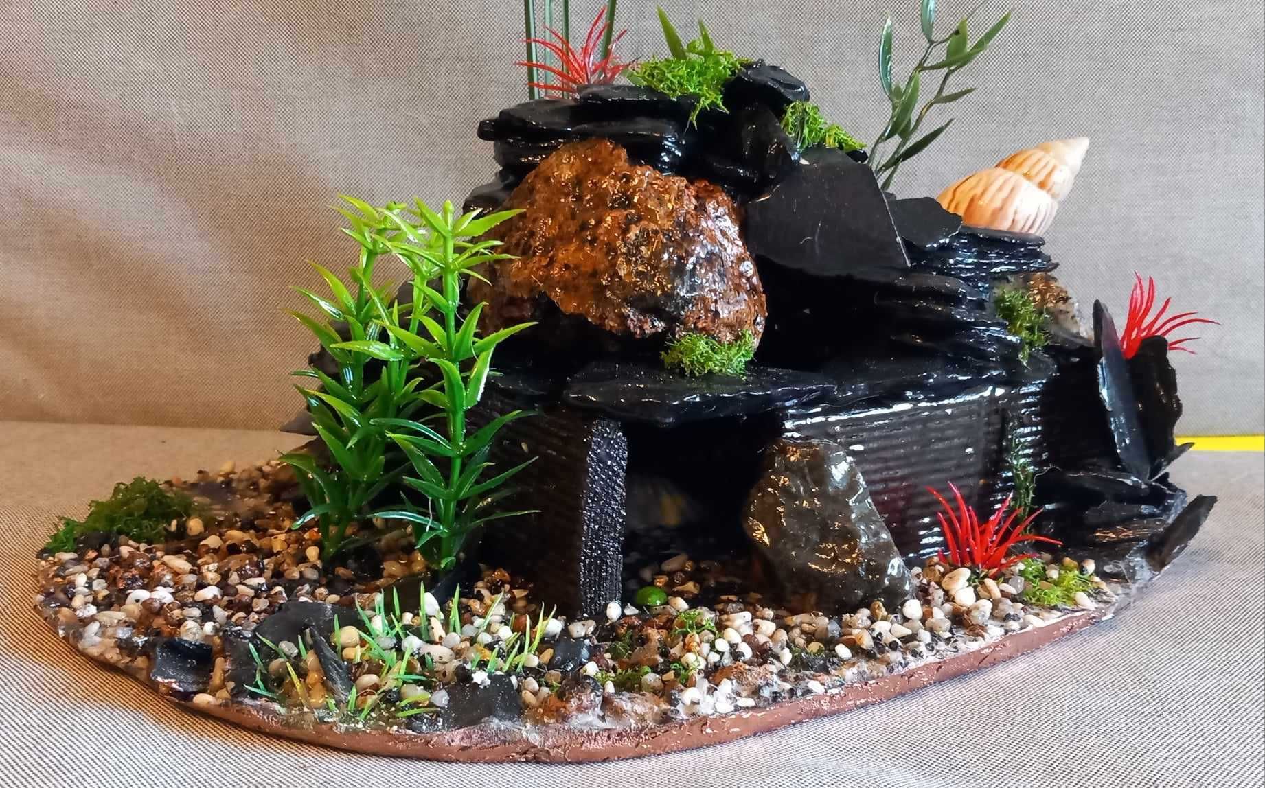 Ozdoba do akwarium – skalny domek