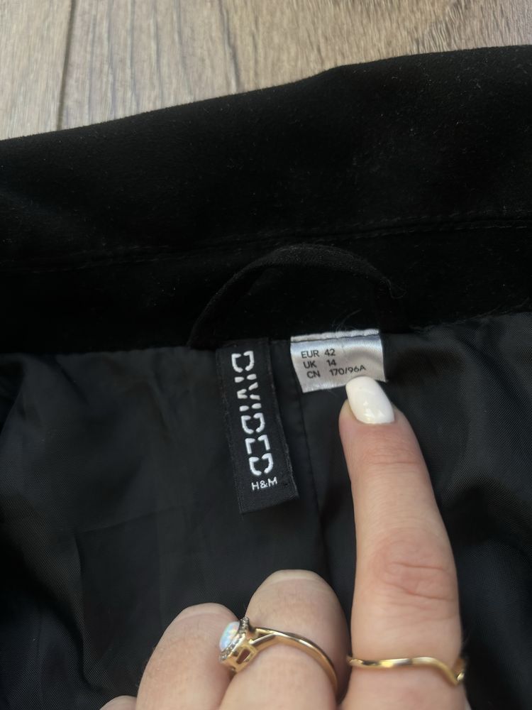 Czarna kurtka H&M