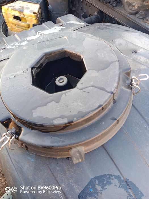 Кришка повітряного фільтра Даф.