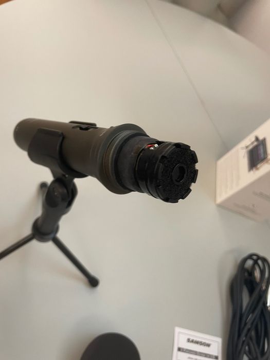 Samson Q2U – Microfone Dinâmico USB/XLR (Novo, c/ acessórios e caixa)