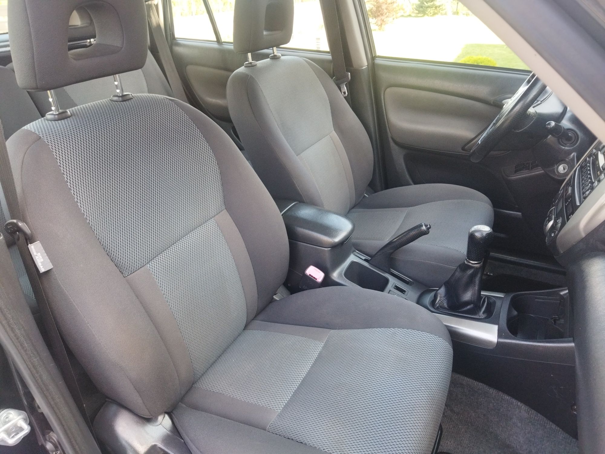 Toyota RAV4 2.0 benzyna właściciel 5 lat