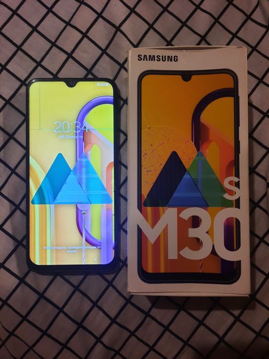 Samsung M30s телефон