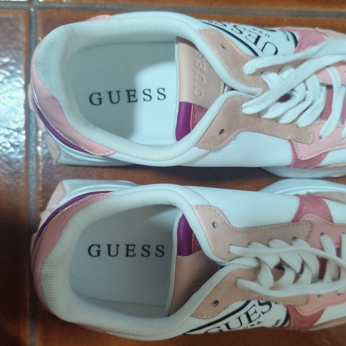 Sapatilhas Mulher GUESS Calebb3 (Tamanho 39)