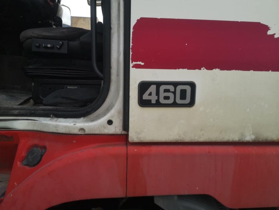 Volvo 2002 rok z HDS z przyczepą.