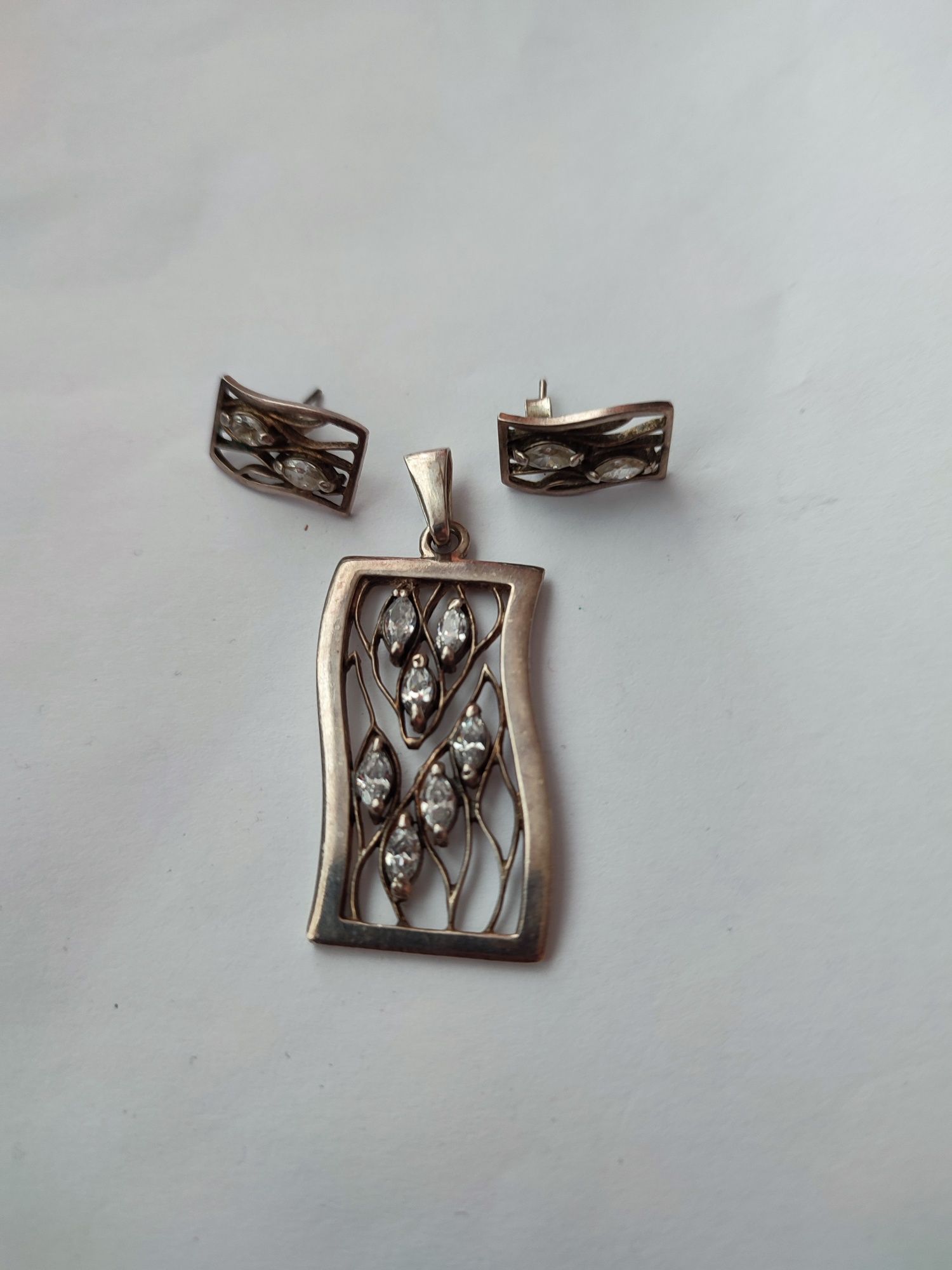 Srebrny komplet biżuterii srebro cyrkonie wisior kolczyki